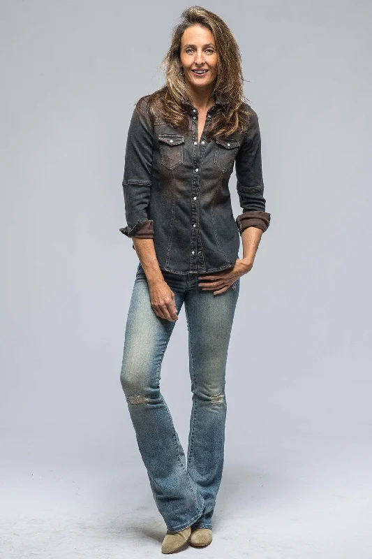 Casual Layers Maddi Fitted Western Snap Shirt In Brown Over Dye