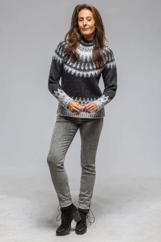 Lightweight Gear Andean Mock Neck Sweater In Charcoal