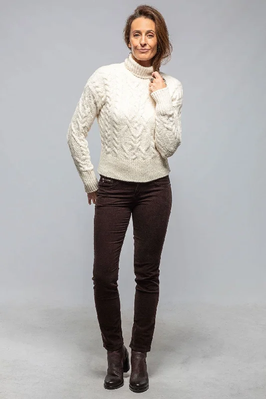 Jogging Suits Lexie Cable Sweater In Cream