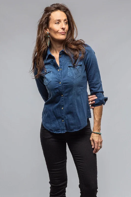 Relaxed Pants Sweetwater Denim Snap Shirt In Indaco