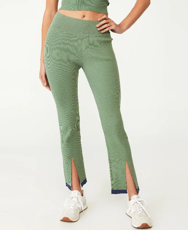 Evergreen, Navy