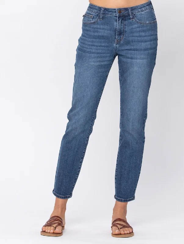 Relaxed Streetwear Cora High-Waist Boyfriend Jean by Judy Blue