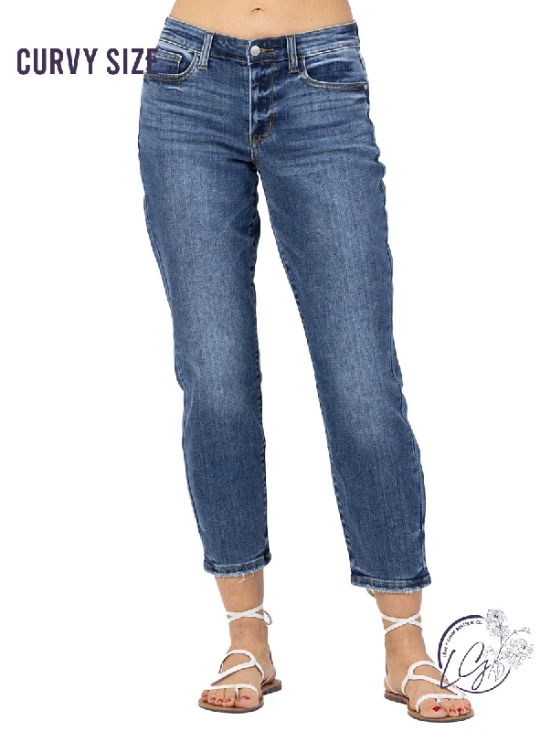 Athletic Shorts Curvy Jenna Mid-Rise Boyfriend by Judy Blue