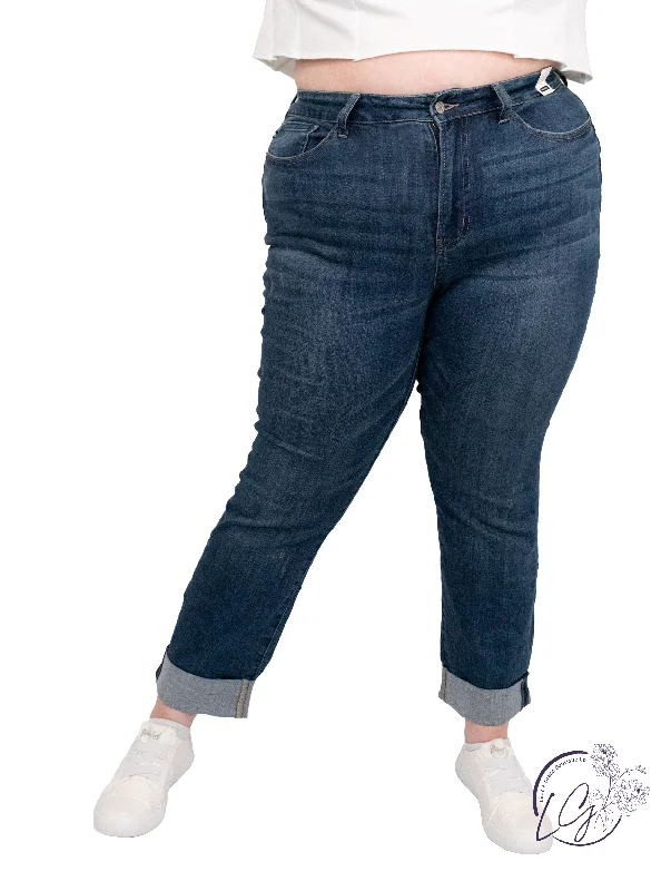Comfy Styles Curvy Piper Mid-Rise Boyfriend by Judy Blue