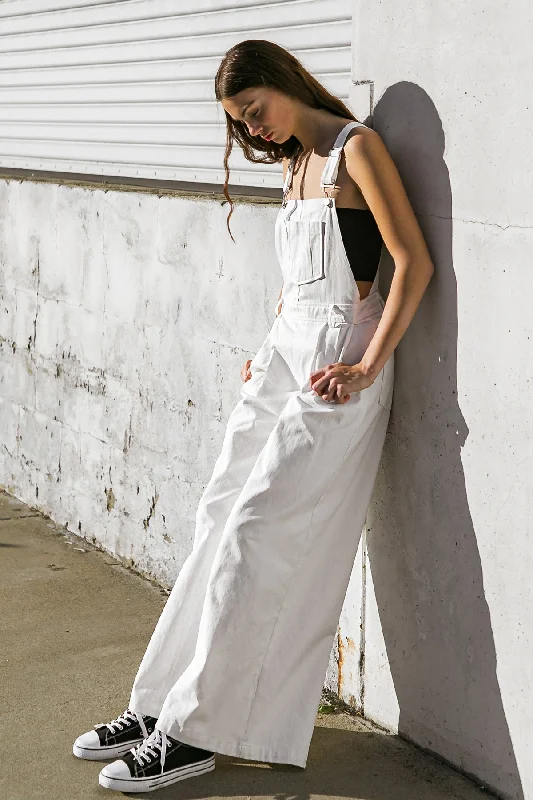 FIND A GETAWAY WOVEN JUMPSUIT