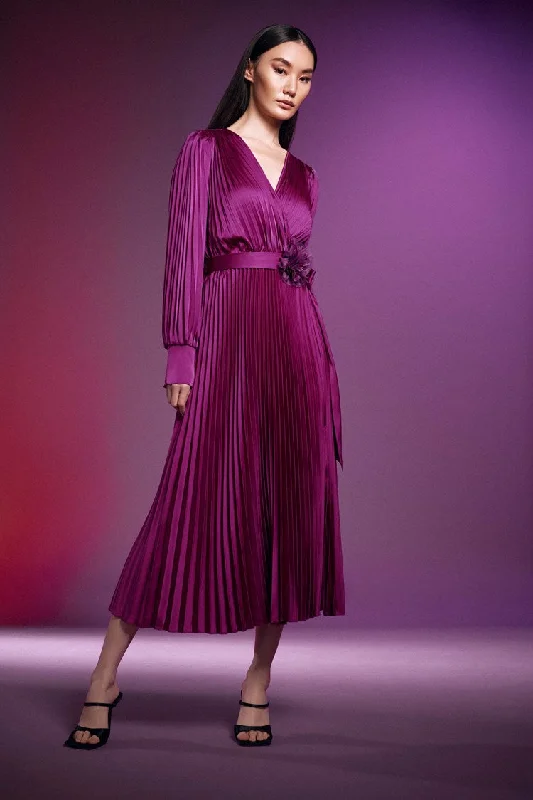 Stylish Polos Joseph Ribkoff Empress Satin Pleated Midi Dress