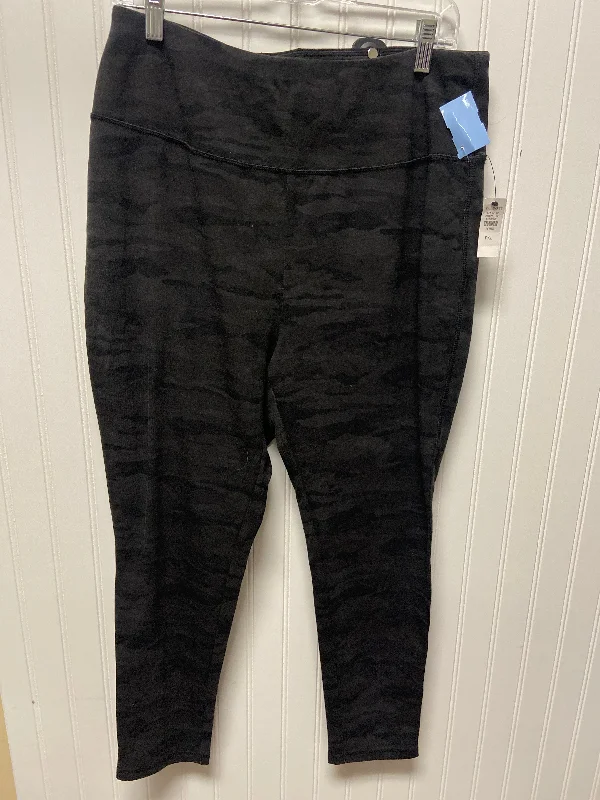 Soft Knitwear Athletic Leggings By Talbots In Camouflage Print, Size: Xlp