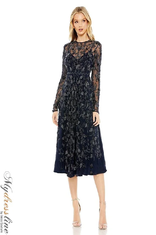 Relaxed Wardrobe Mac Duggal 10799