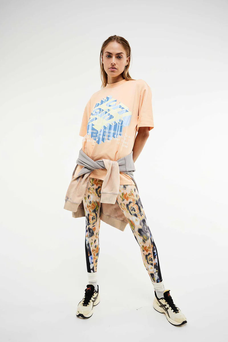 Stylish Tops Visualize Legging