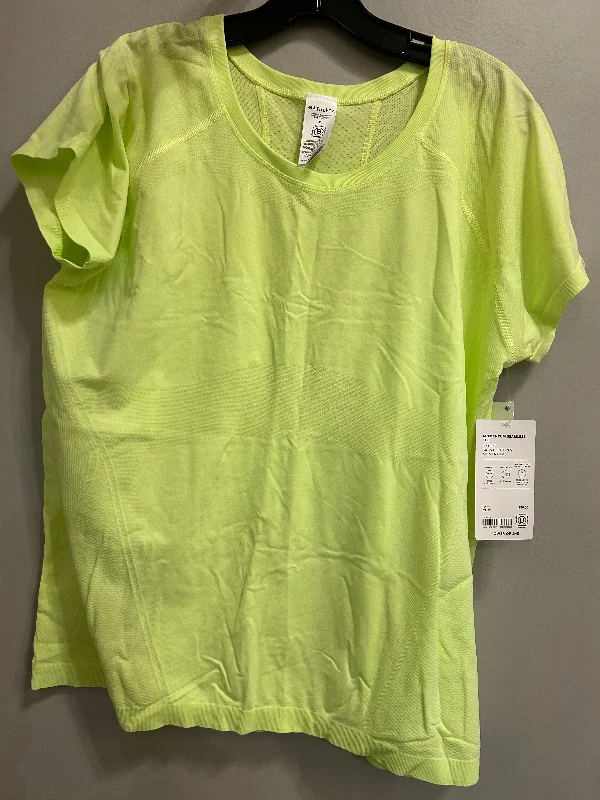 Athletic Top Short Sleeve By Athleta In Green, Size: 2x