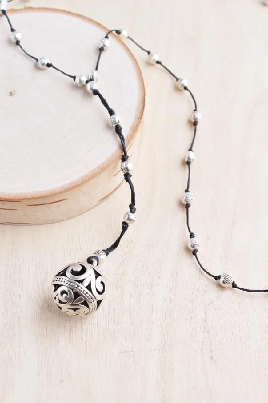 Stylish Comfort Bali Queen Alloy Filigree Ball Necklace