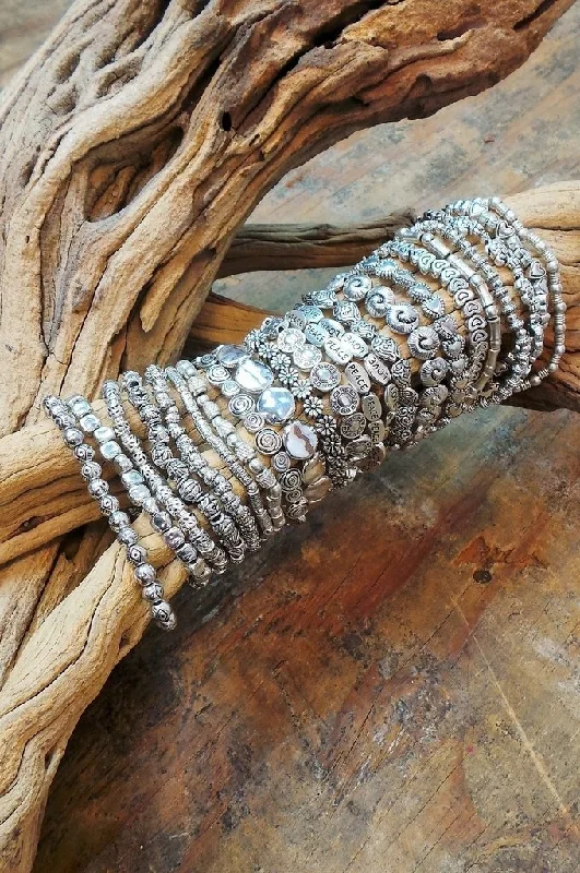 Classic Casual Bali Queen Inspirational Stretch Bracelet (Love Round)