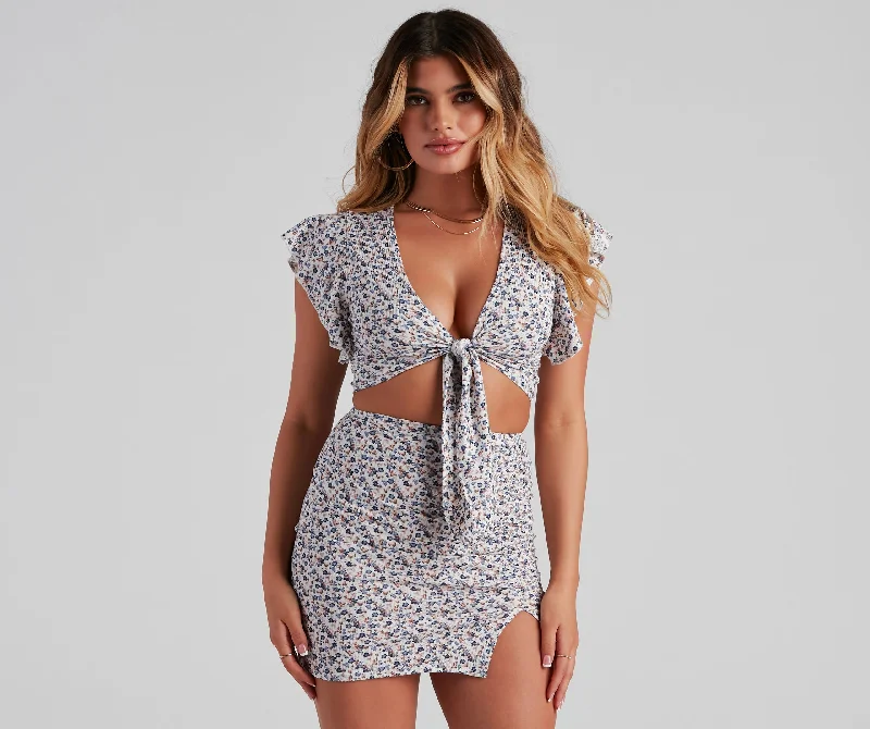 Warm Wear Darling Ditsy Floral Tie-Front Top