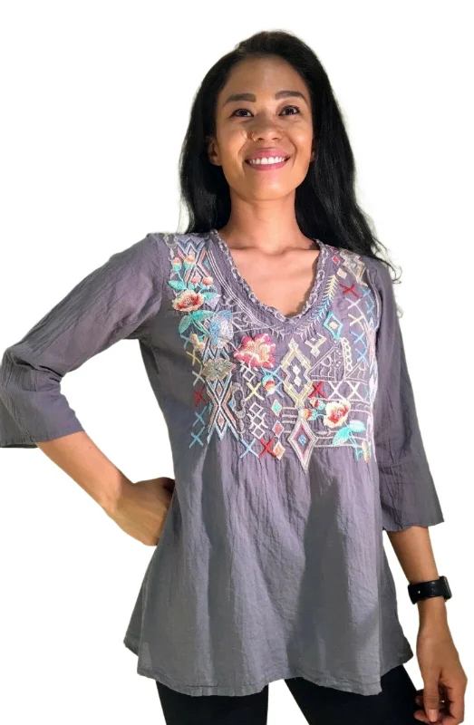 Urban Sneakers Johnny Was Seeroon Embroidered V Neck