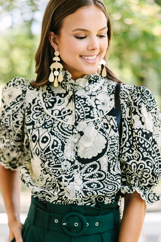 Relaxed Wardrobe Keep It Up Black Floral Blouse