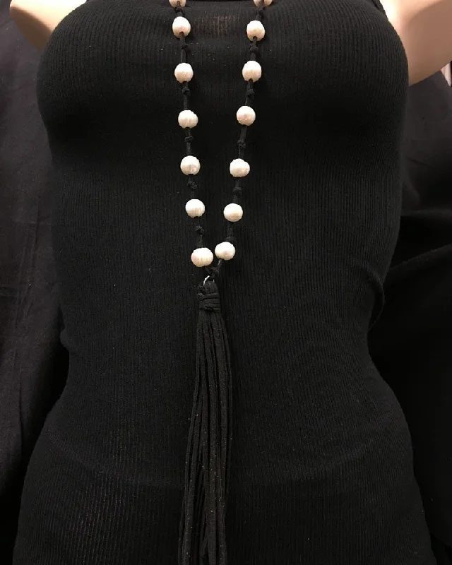 Winter Accessories Leather and Knotted Freshwater Pearls and Tassel Necklace Black