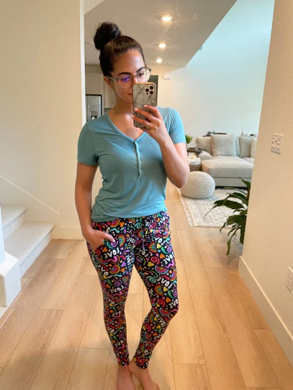 Printed Shirts Love is Love Mama Pants