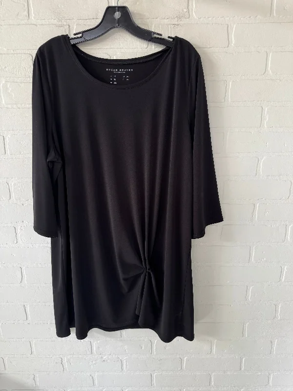 Top Short Sleeve By Susan Graver In Black, Size: 1x