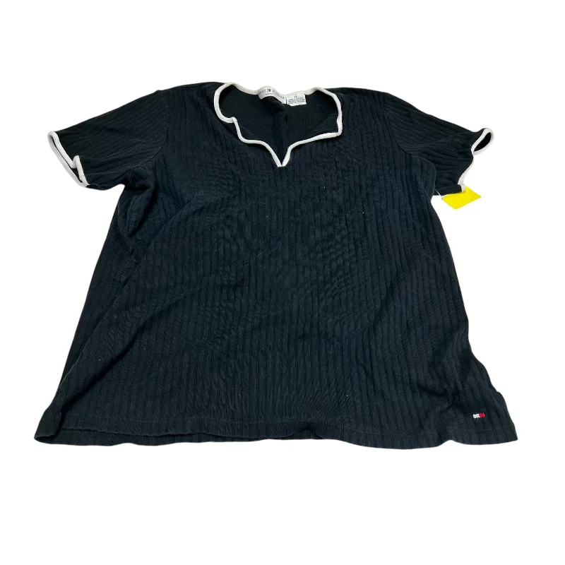 Top Short Sleeve By Tommy Hilfiger In Black, Size: 2x