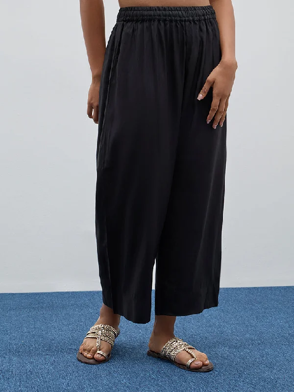 Heavy Coats Utsa Black Solid High-Rise Ethnic Pants